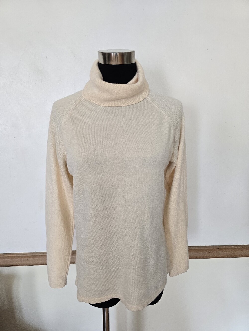 Italian Merino Wool Lightweight Turtleneck Sweater, Nordstrom Size Medium